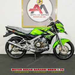 Sangat Istimewa NINJA R 150 2015 Seperti Baru