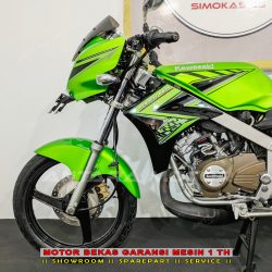 [Barang Antik] Sangat Istimewa NINJA R 150 2015 Seperti Baru