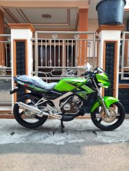 [Barang Antik] Sangat Istimewa NINJA R 150 2015 Seperti Baru